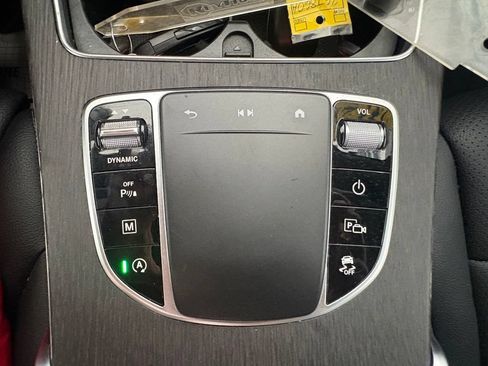 Used 2021 Mercedes-Benz GLC 300 4MATIC image 27