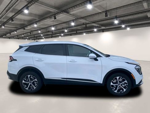 Certified 2023 Kia Sportage EX image 9