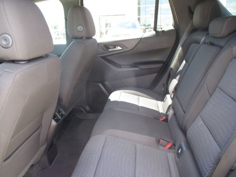 Used 2026 Chevrolet Equinox LT FWD image 36