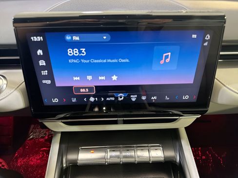 New 2026 Lincoln Nautilus Premier AWD/4WD image 17