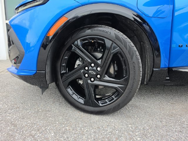 Certified 2025 Chevrolet Equinox EV RS FWD image 31