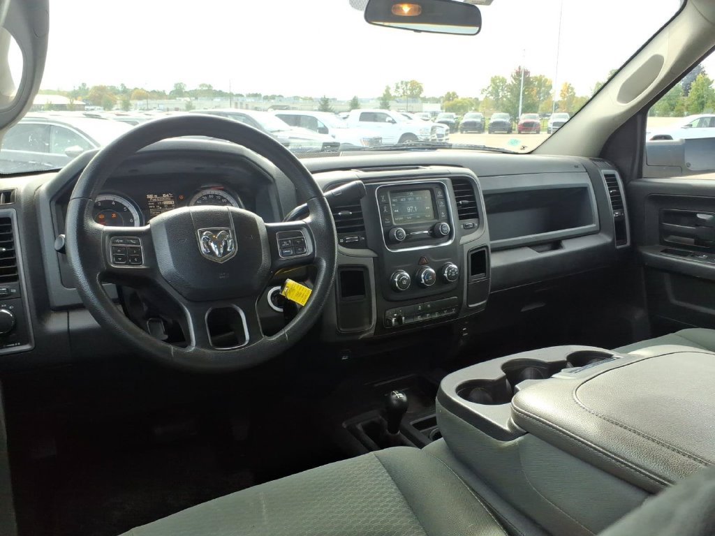 Used 2018 RAM 2500 Tradesman w/ Chrome Appearance Group AWD/4WD image 9