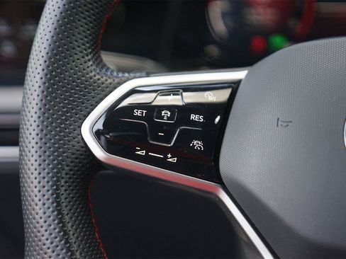 Used 2023 Volkswagen GTI 40th Anniversary Edition FWD image 22