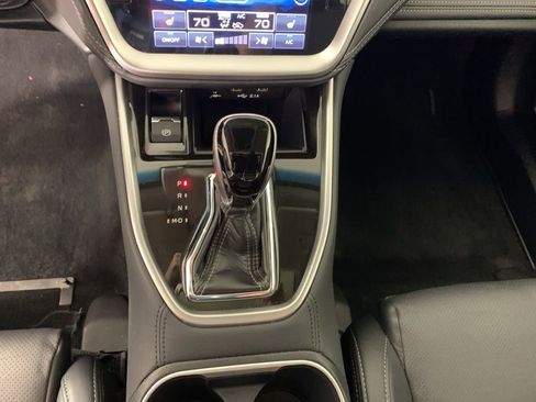 Used 2022 Subaru Outback Limited image 25