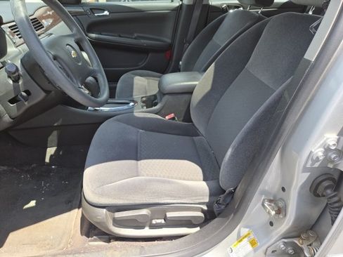 Used 2015 Chevrolet Impala LT w/ LT Sunroof Package FWD image 13