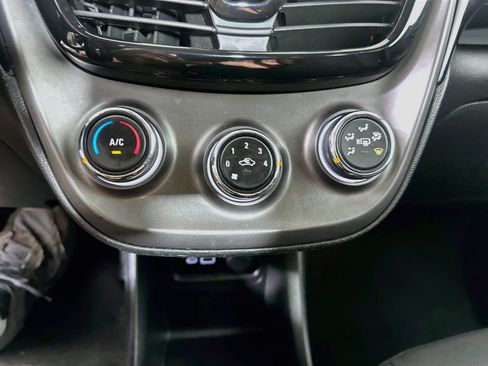 Used 2021 Chevrolet Spark LT FWD image 22