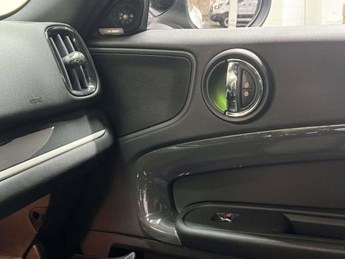 Used 2020 MINI Cooper Countryman S w/ Premium Package image 35