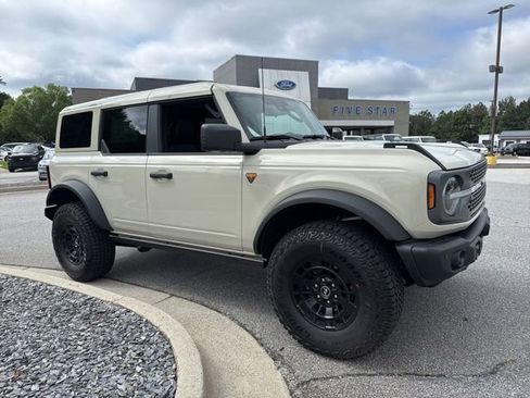 New 2026 Ford Bronco Badlands AWD/4WD image 2