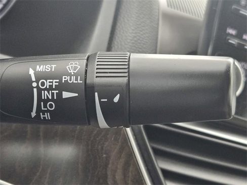 Used 2018 Honda Accord EX image 24