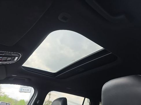 Used 2024 Jeep Grand Cherokee L Altitude AWD/4WD image 16