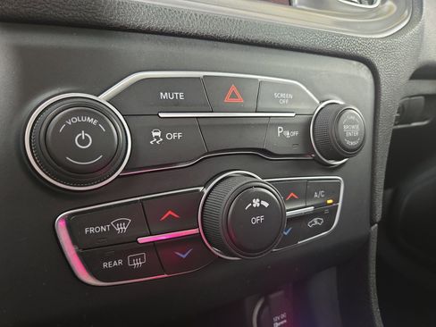 Used 2023 Dodge Charger SXT image 25