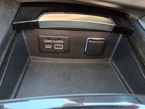 Used 2022 Buick Envision Essence w/ Technology Package I image 23