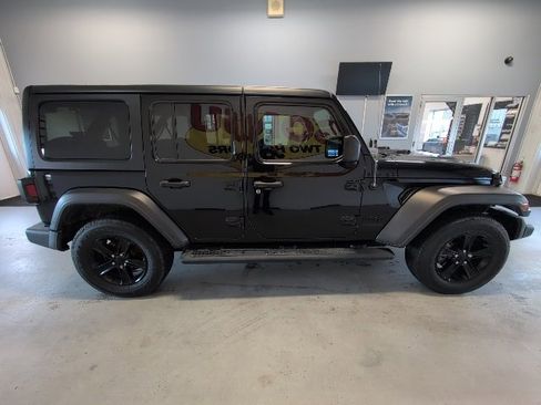 Used 2020 Jeep Wrangler Unlimited Sport image 6