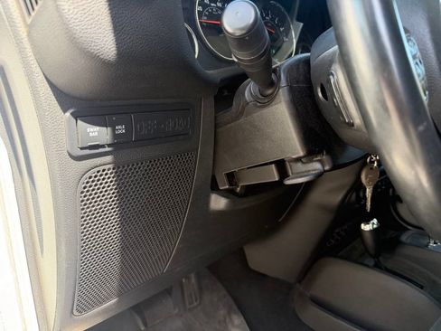 Used 2015 Jeep Wrangler Rubicon w/ Connectivity Group AWD/4WD image 20