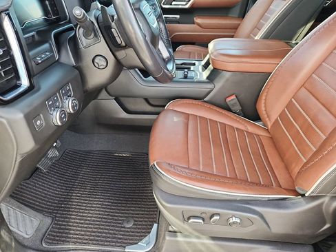 Used 2024 GMC Sierra 1500 Denali Ultimate image 8