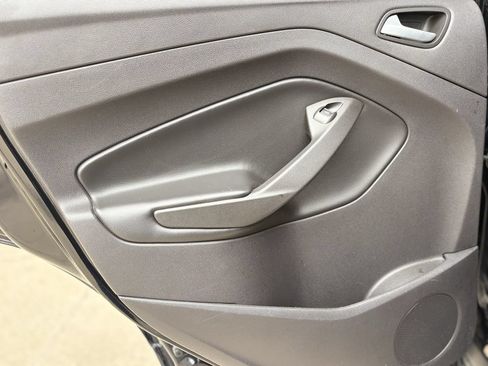 Used 2018 Ford Escape SE w/ SE Sport Appearance Package FWD image 22