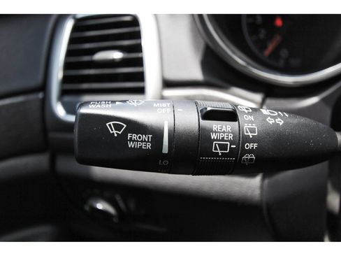 Used 2018 Jeep Grand Cherokee Altitude AWD/4WD image 17