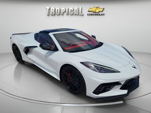 Used 2027 Chevrolet Corvette Stingray Coupe RWD image 7