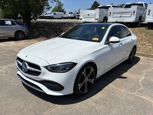 Used 2023 Mercedes-Benz C 300 Sedan image 3
