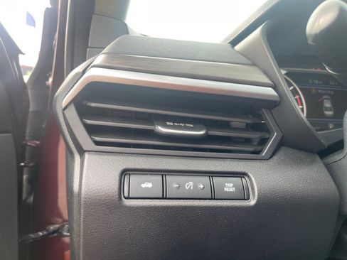 Used 2025 Nissan Altima 2.5 SV image 16