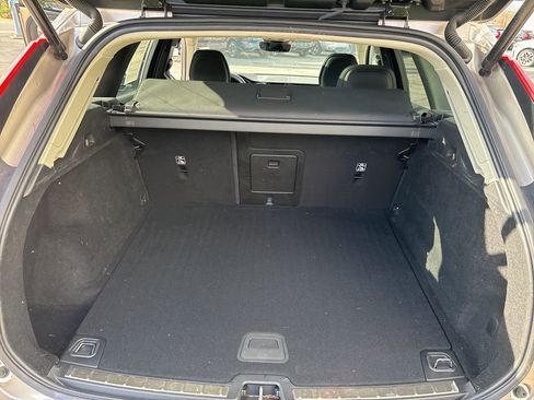 Certified 2024 Volvo XC60 B5 Plus w/ Protection Package Premier image 37