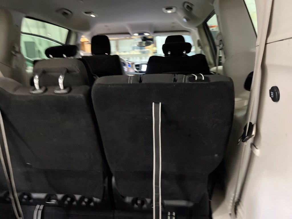 Used 2023 Chrysler Voyager LX FWD image 28