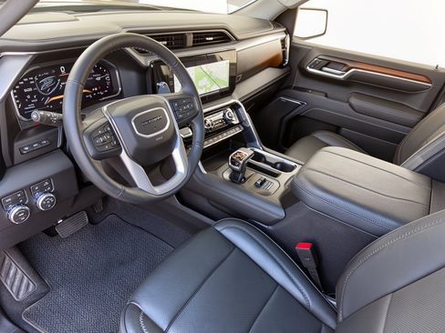 Used 2026 GMC Sierra 1500 Denali AWD/4WD image 4