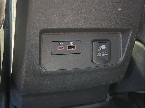 Used 2024 Nissan Frontier SV w/ SV Convenience Package image 17