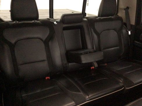 Used 2020 RAM 1500 Laramie w/ Off Road Group image 28