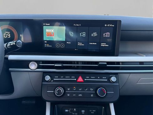 Certified 2025 Hyundai Tucson SE image 17