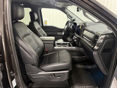 Used 2025 Ford F350 Lariat w/ Lariat Ultimate Package image 32