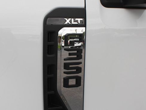 Used 2025 Ford F350 XLT AWD/4WD image 42