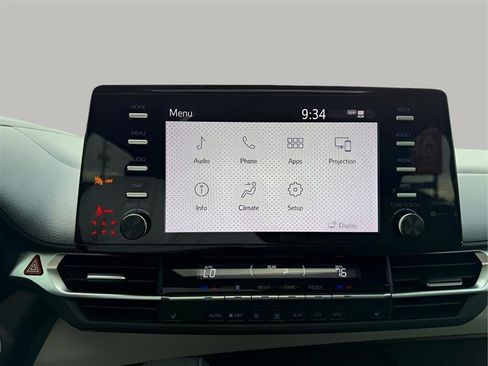 Used 2021 Toyota Sienna XLE FWD image 55
