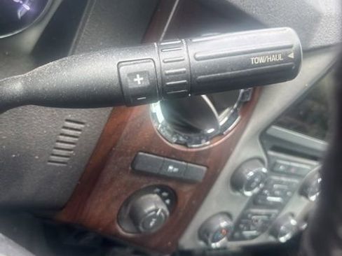 Used 2016 Ford F250 Lariat w/ Lariat Ultimate Package AWD/4WD image 33