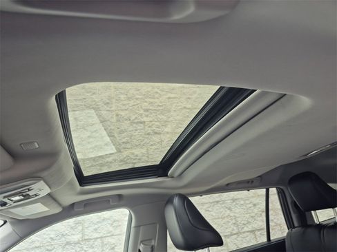 Used 2022 Toyota Highlander XLE image 13