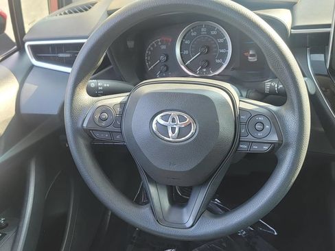 Used 2021 Toyota Corolla LE FWD image 19