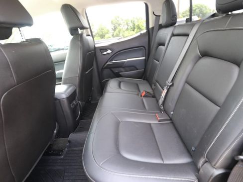 Used 2018 Chevrolet Colorado Z71 AWD/4WD image 9