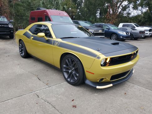 Used 2021 Dodge Challenger R/T w/ T/A Package image 4