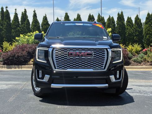Used 2024 GMC Yukon XL Denali AWD/4WD image 5