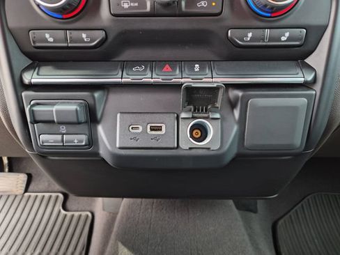 Used 2022 Chevrolet Silverado 3500 LT w/ Convenience Package AWD/4WD image 27