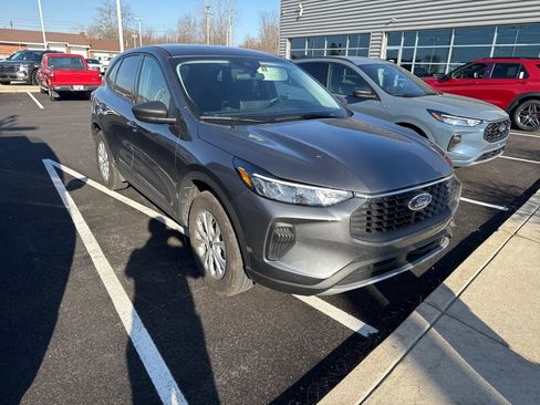 Used 2025 Ford Escape Active w/ Tech Pack #1 image 3