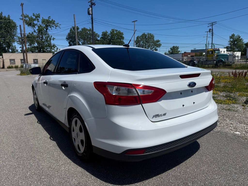 Used 2014 Ford Focus S FWD image 4