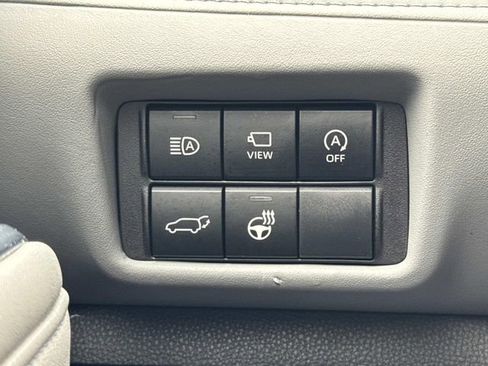 Used 2024 Toyota Highlander Platinum image 30