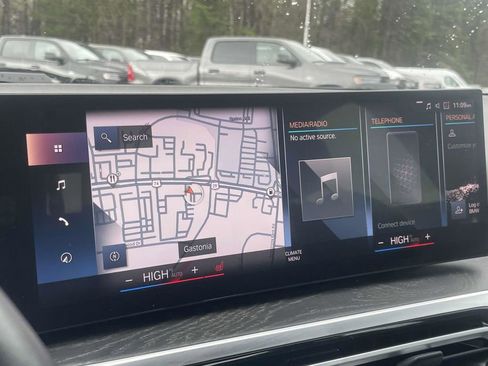 Used 2023 BMW 330i xDrive Sedan w/ Driving Assistance Package AWD/4WD image 33