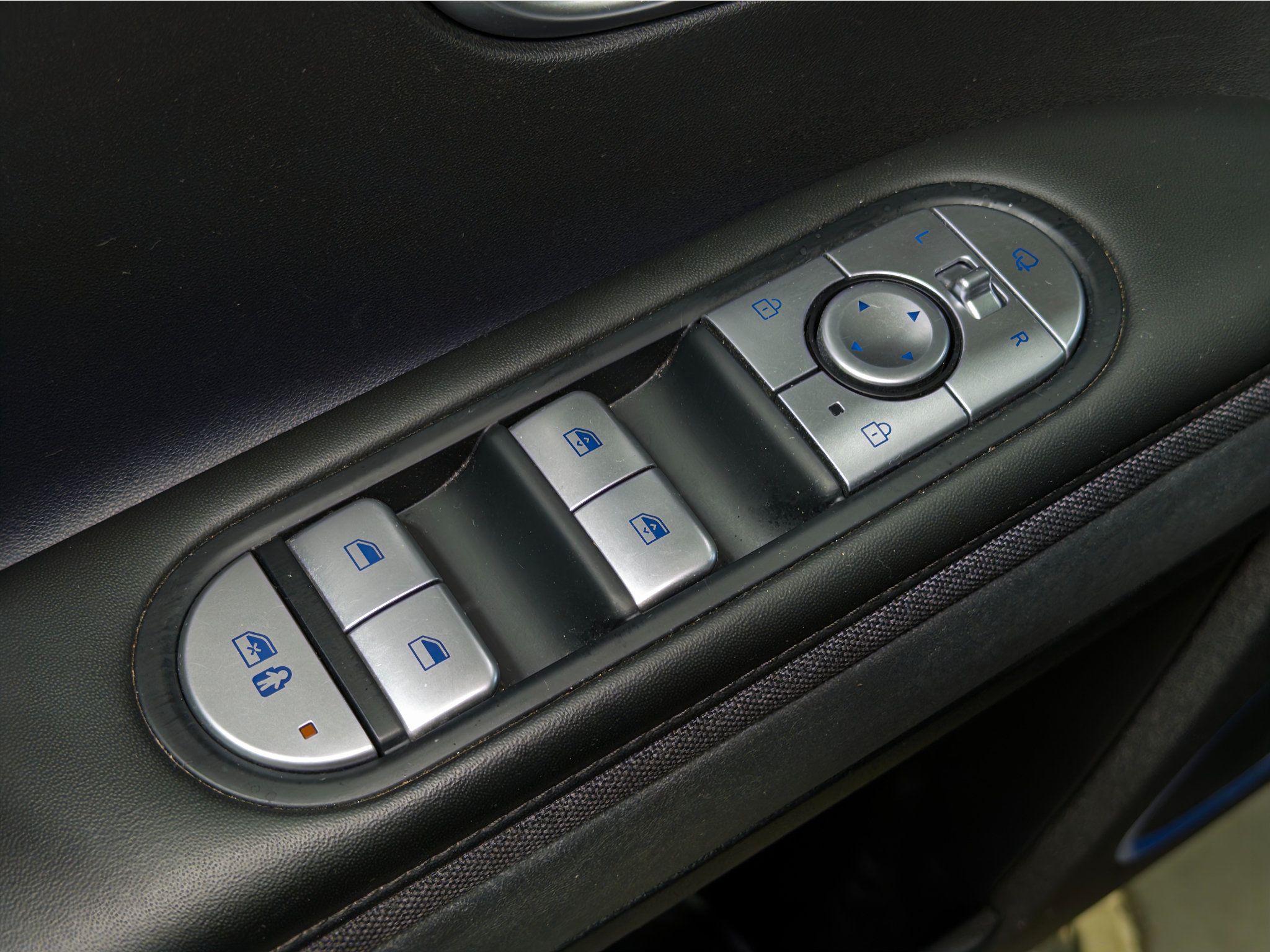 Used 2023 Hyundai Ioniq 5 SEL w/ Cargo Package AWD/4WD image 8