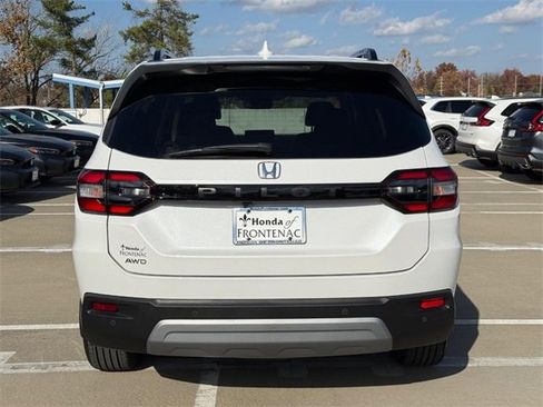 Certified 2025 Honda Pilot EX-L image 5