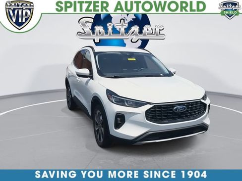 Used 2024 Ford Escape Platinum AWD/4WD image 3