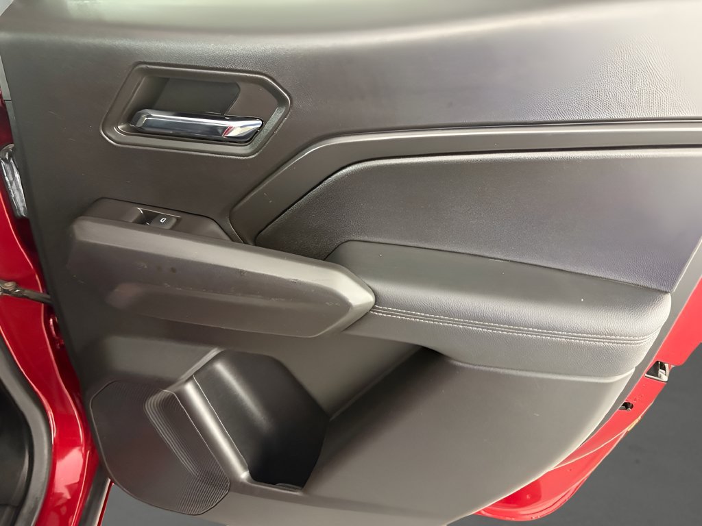 Used 2024 Chevrolet Colorado LT AWD/4WD image 37