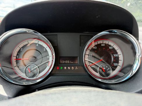 Used 2017 Dodge Grand Caravan SXT image 23