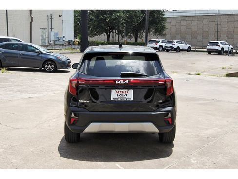 Used 2024 Kia Seltos LX AWD/4WD image 6